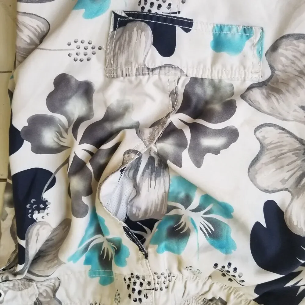 OP Swim Floral Shorts Men - Size M ( 32/34)